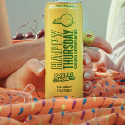 Whoever thought of pineapple starfruit flavor is pure genius. Oh wait, that was me 🤭 This bright flavor fusion of Pineapple Starfruit Happy Thursday Spiked Refreshers is nothing short of a tropical paradise 🍍